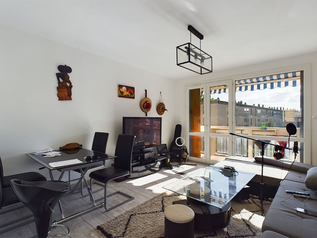 Achat appartement à vendre 3 pièces 61 m² - Avignon