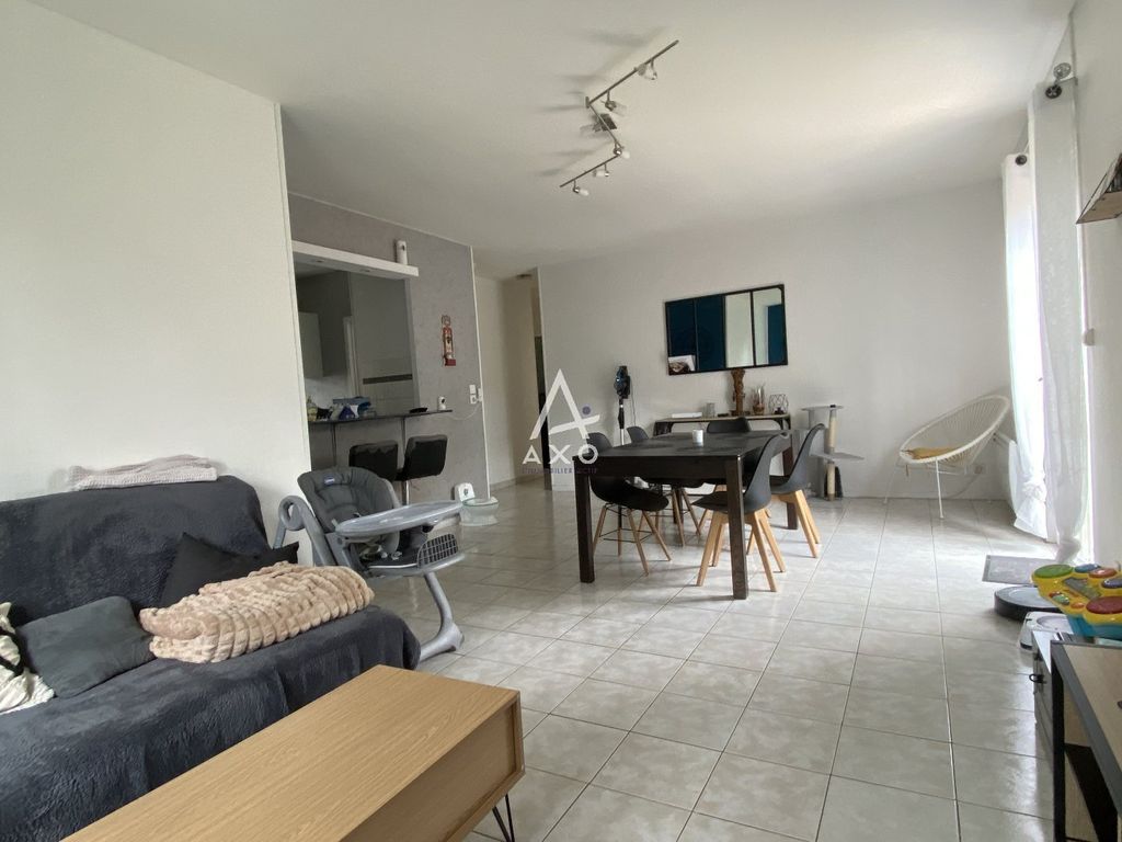 Achat maison à vendre 4 chambres 103 m² - Saint-Pierre-lès-Elbeuf