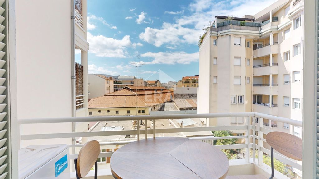 Achat appartement à vendre 3 pièces 58 m² - Nice