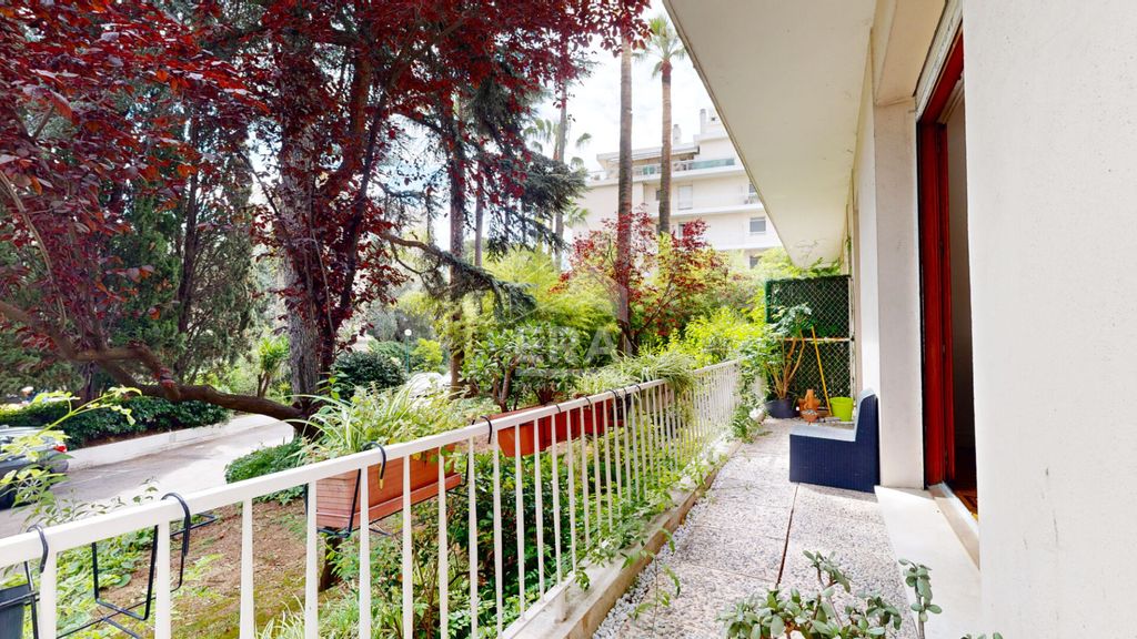 Achat appartement à vendre 2 pièces 54 m² - Nice