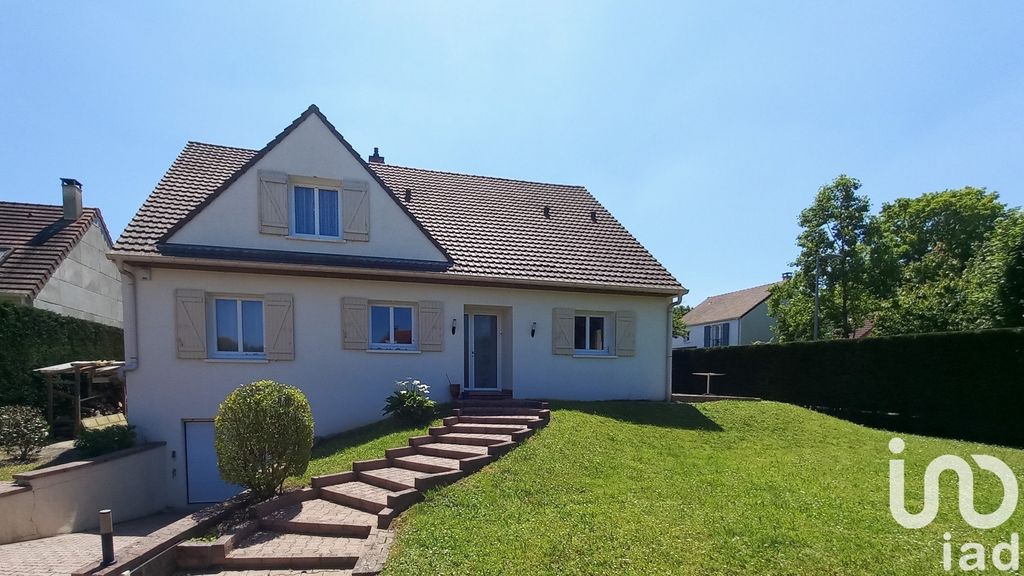 Achat maison à vendre 5 chambres 165 m² - Champs-sur-Marne