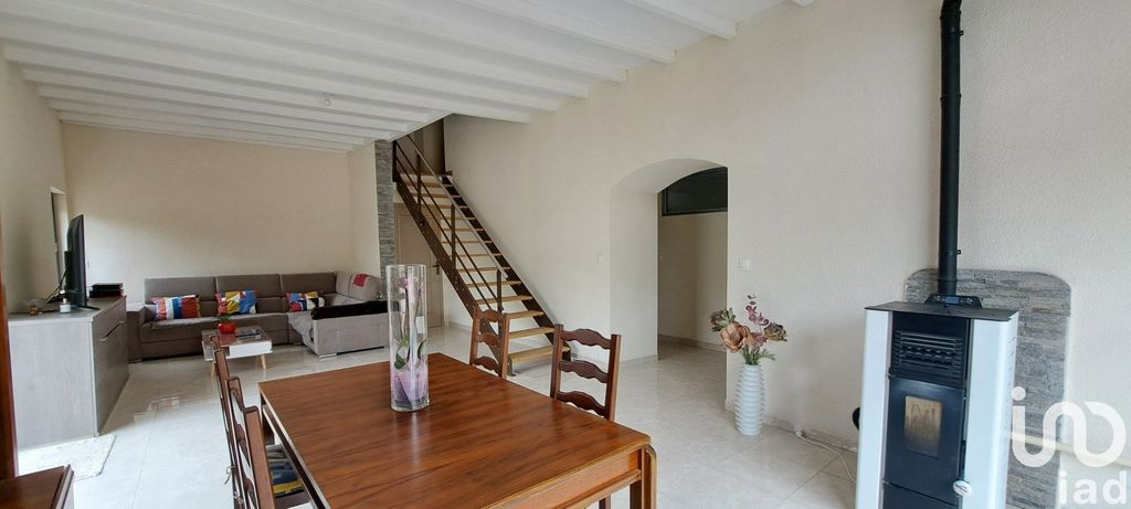 Achat maison à vendre 5 chambres 175 m² - Guéreins