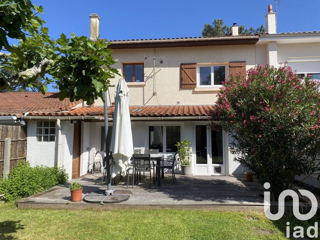 Achat maison à vendre 3 chambres 102 m² - Pessac