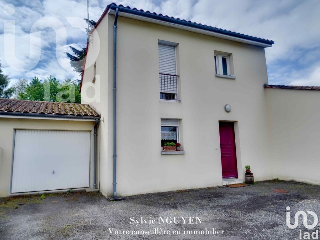 Achat maison à vendre 3 chambres 100 m² - Chasseneuil-sur-Bonnieure