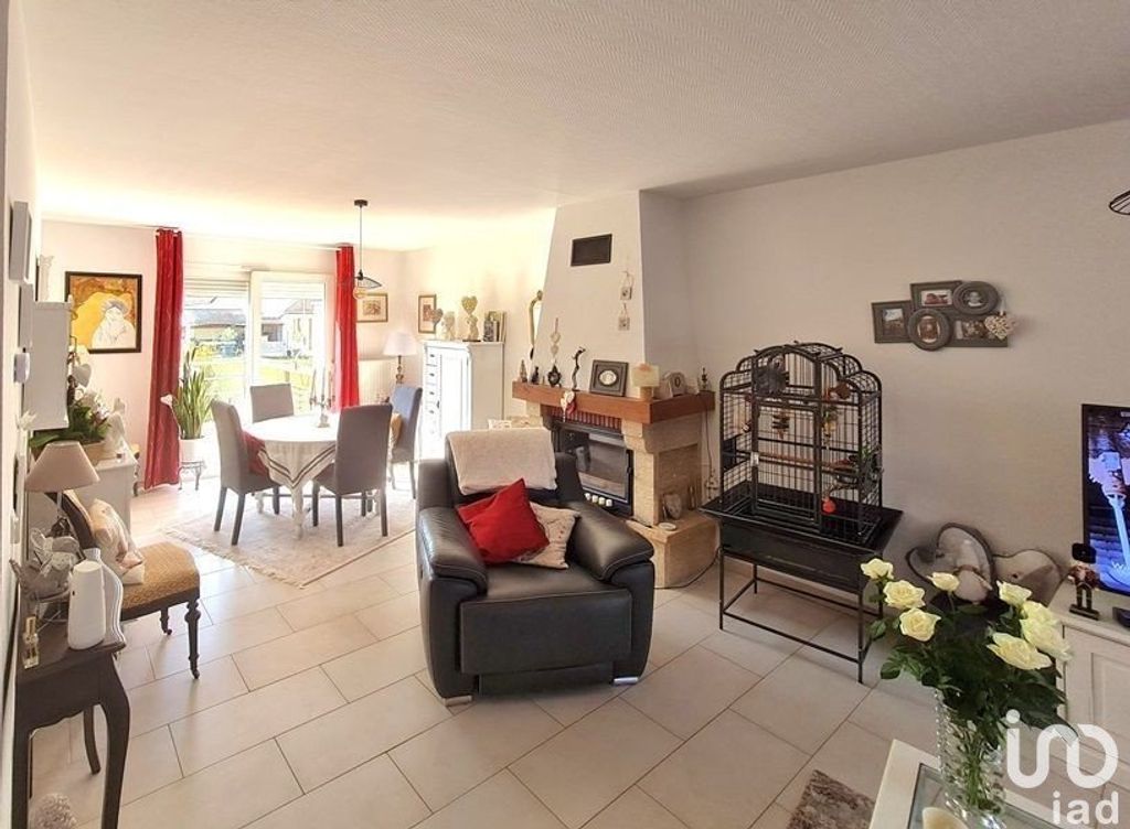 Achat maison à vendre 3 chambres 85 m² - Saint-Pierre-lès-Nemours