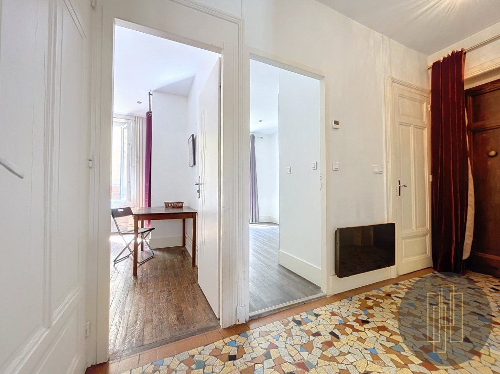 Achat appartement à vendre 3 pièces 53 m² - Lyon 7ème arrondissement
