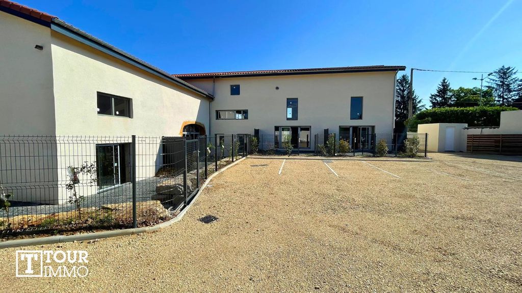 Achat triplex à vendre 2 pièces 73 m² - Lentilly