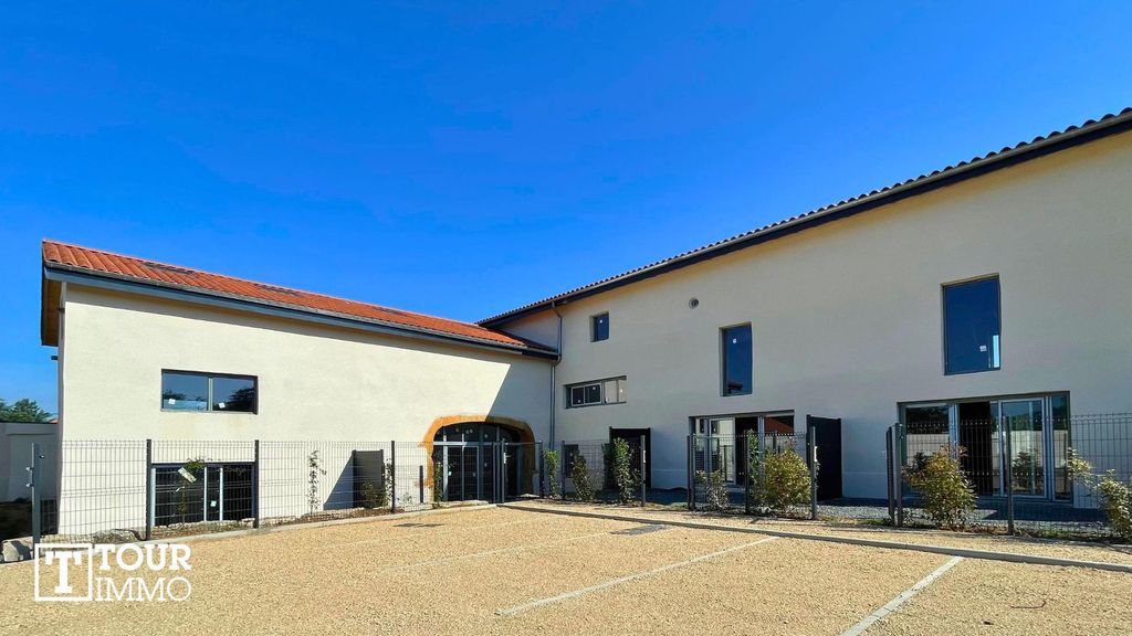 Achat triplex à vendre 3 pièces 77 m² - Lentilly