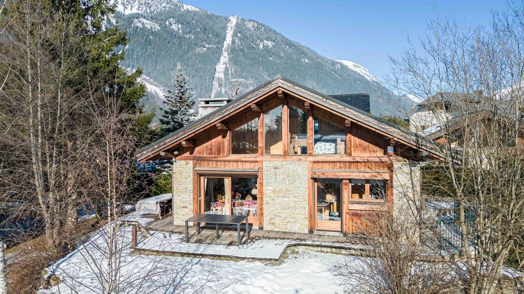 Achat maison à vendre 4 chambres 169 m² - Chamonix-Mont-Blanc