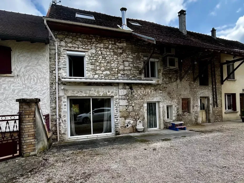 Achat maison à vendre 3 chambres 95 m² - Creys-Mépieu