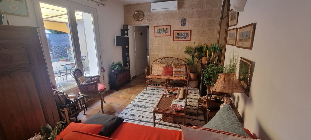 Achat maison à vendre 2 chambres 72 m² - Arles