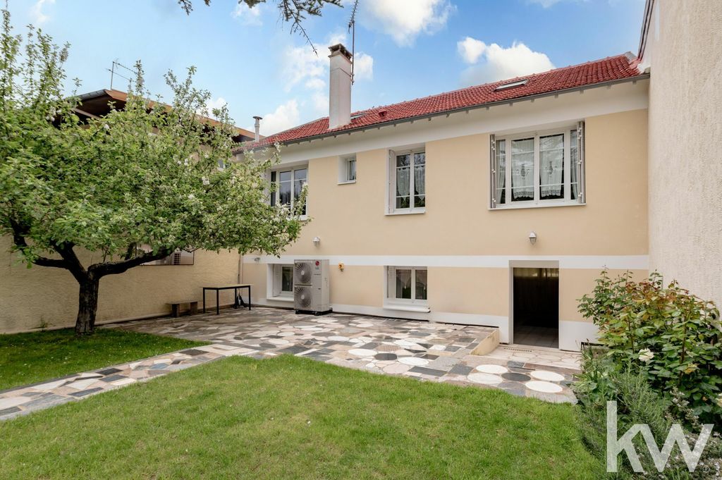 Achat maison à vendre 5 chambres 177 m² - Créteil