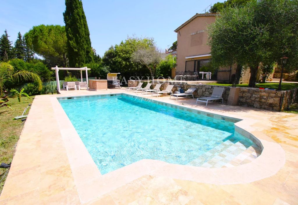 Achat maison à vendre 4 chambres 230 m² - Mougins