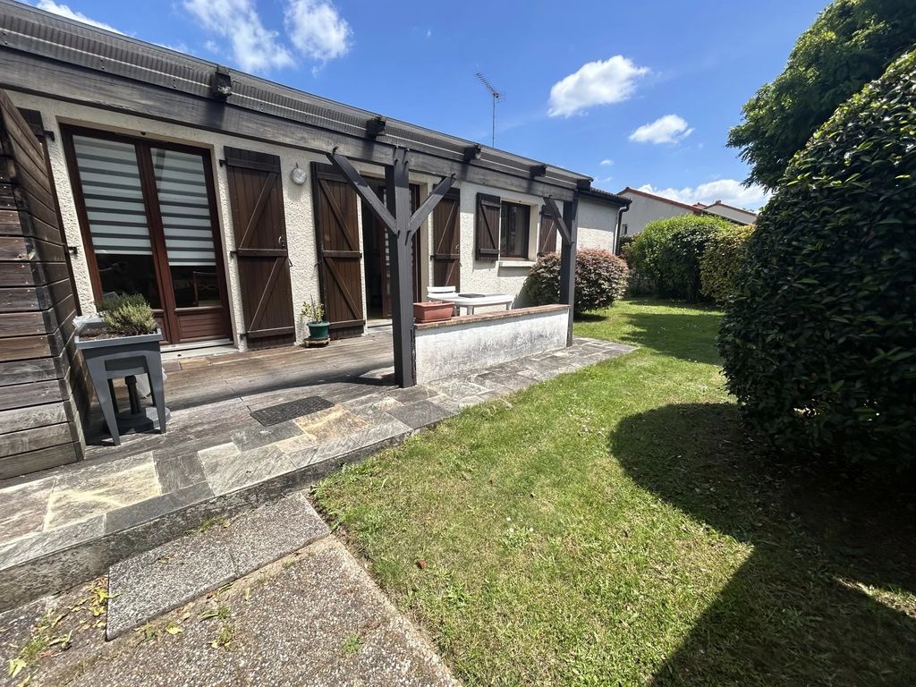 Achat maison à vendre 3 chambres 94 m² - Cholet