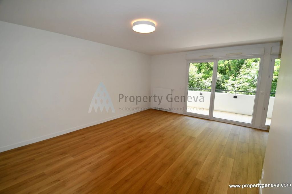 Achat appartement à vendre 4 pièces 95 m² - Ferney-Voltaire