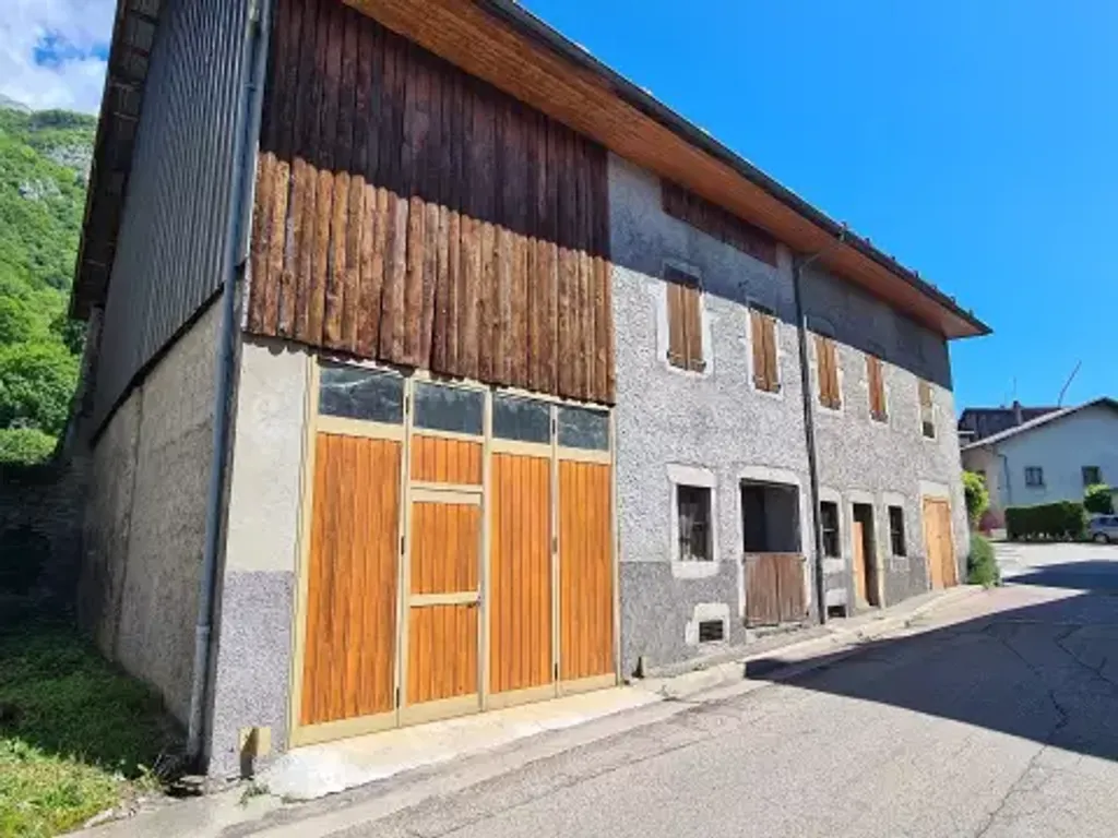 Achat maison à vendre 2 chambres 86 m² - Grésy-sur-Isère