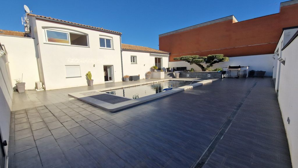 Achat maison à vendre 3 chambres 209 m² - Argelès-sur-Mer