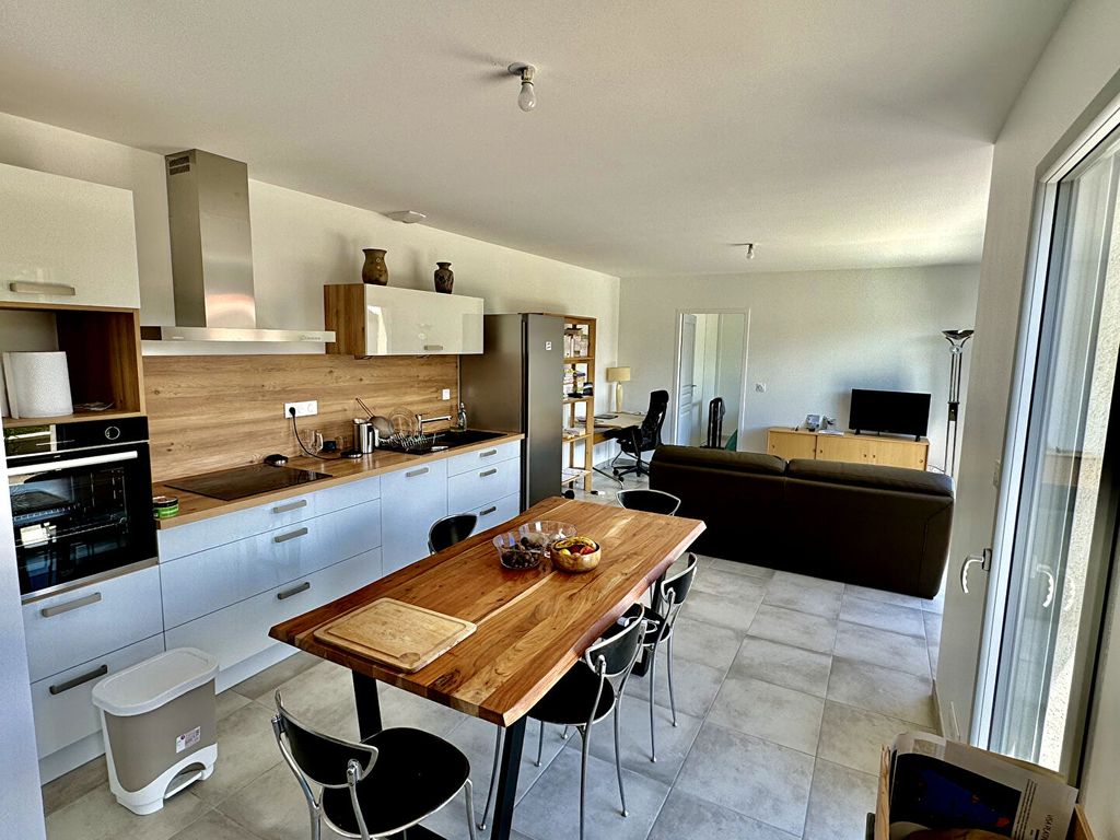 Achat maison à vendre 2 chambres 61 m² - La Sauvetat