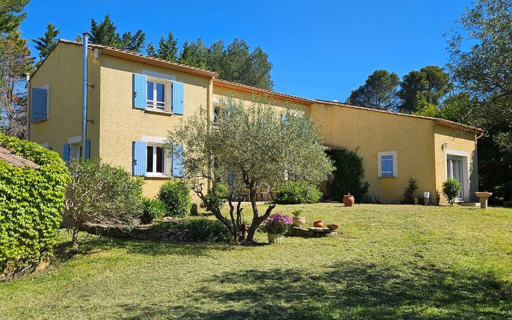 Achat maison à vendre 3 chambres 184 m² - Nîmes