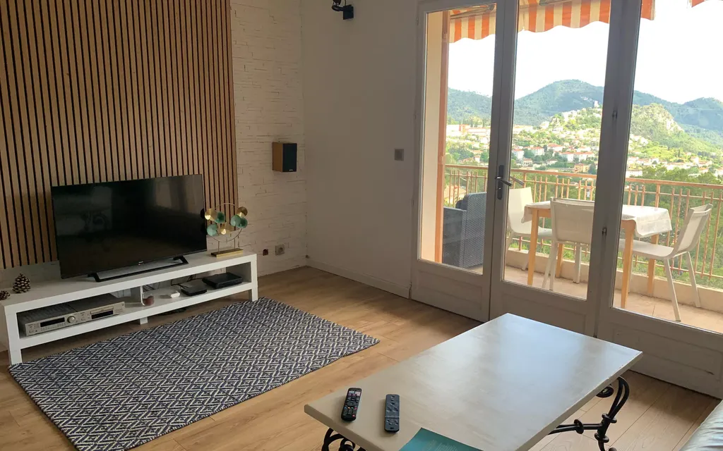 Achat appartement à vendre 3 pièces 64 m² - Tourrette-Levens