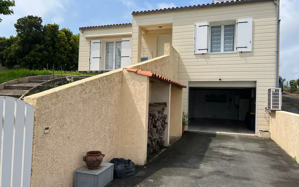 Achat maison à vendre 4 chambres 140 m² - Semussac