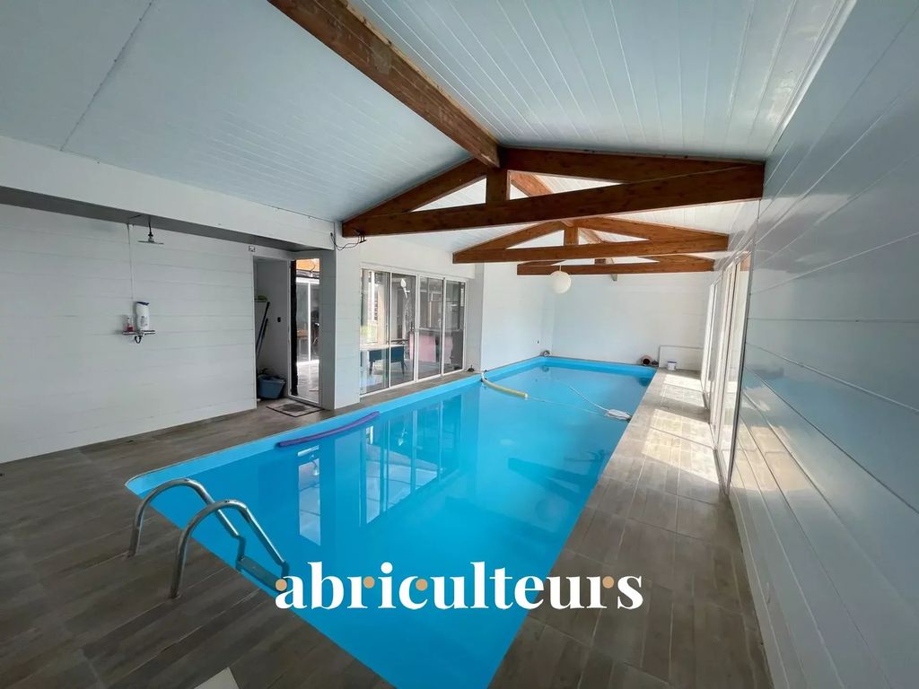 Achat maison à vendre 5 chambres 260 m² - Saint-Antoine-de-Breuilh
