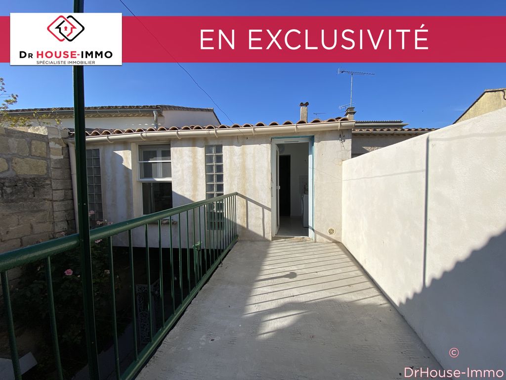 Achat maison à vendre 2 chambres 73 m² - Aigues-Mortes