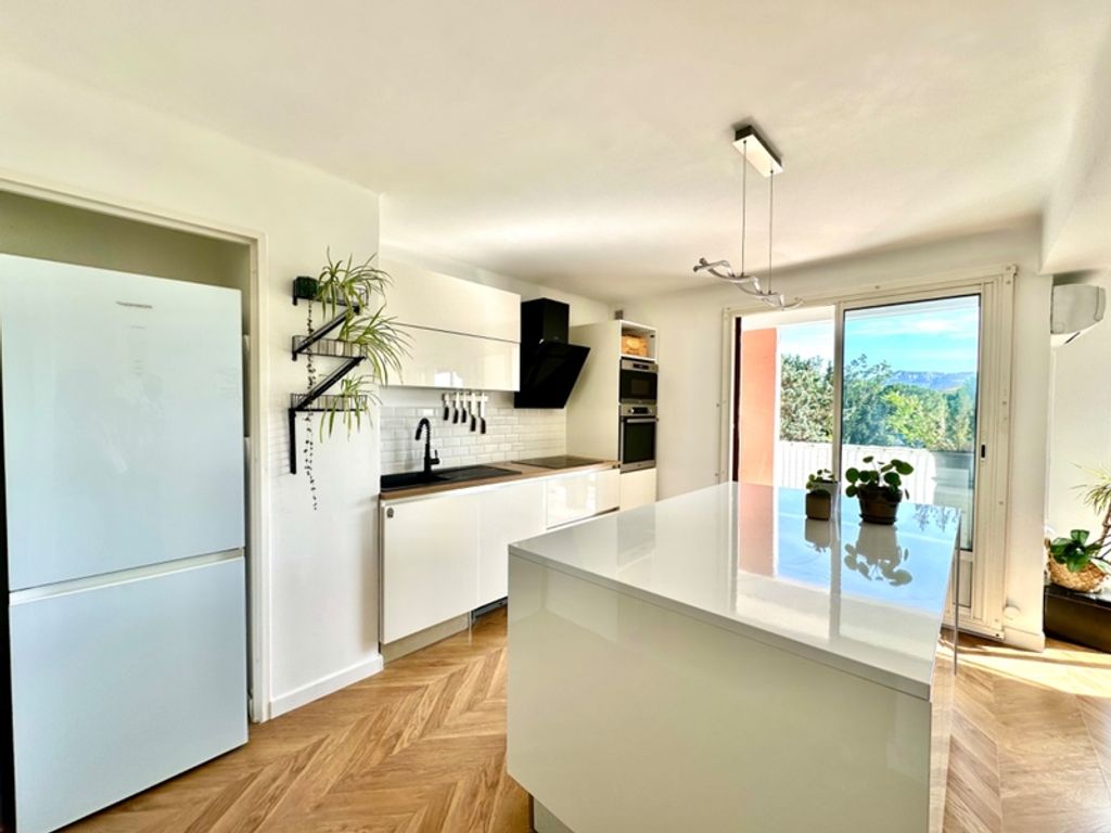 Achat appartement à vendre 3 pièces 68 m² - Marseille 9ème arrondissement