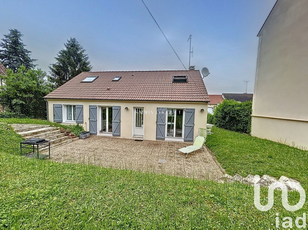 Achat maison à vendre 4 chambres 127 m² - Saint-Jean-les-Deux-Jumeaux