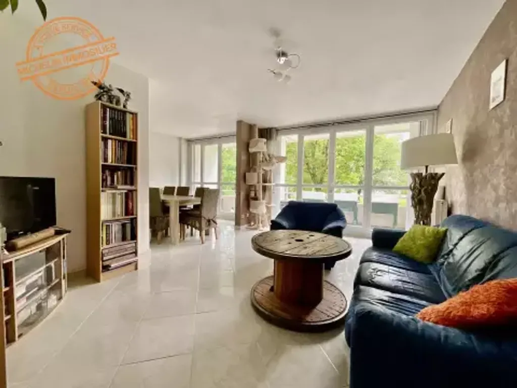 Achat appartement à vendre 4 pièces 74 m² - Villefranche-sur-Saône