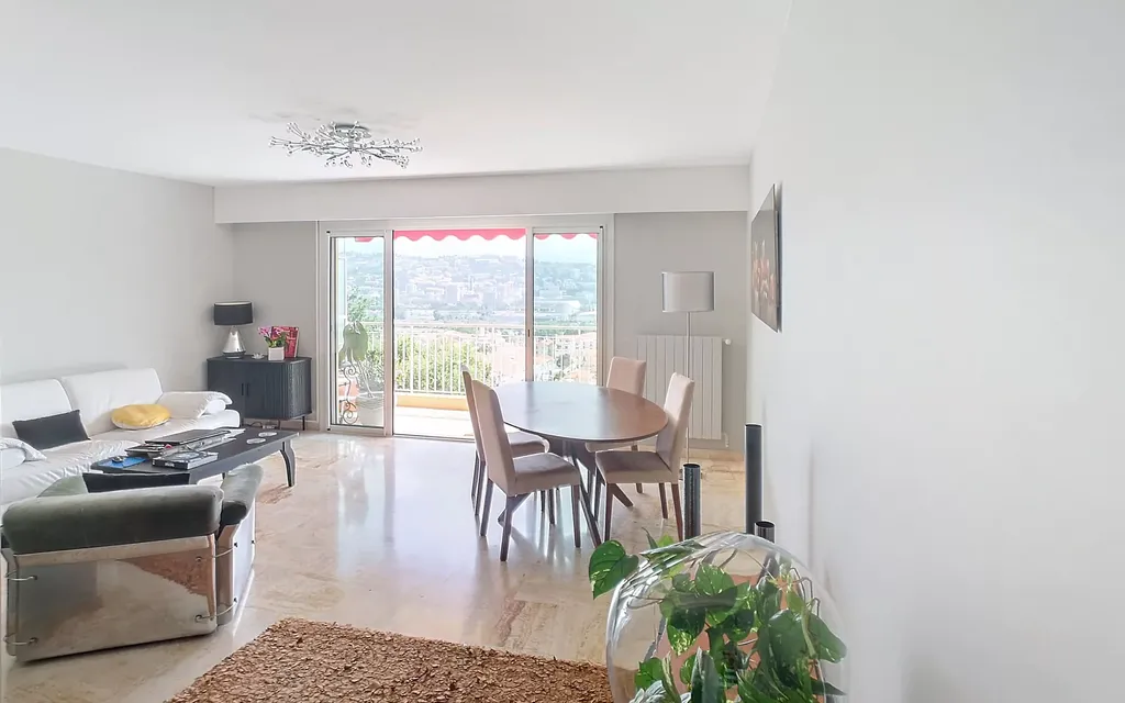 Achat appartement à vendre 3 pièces 80 m² - Saint-Laurent-du-Var