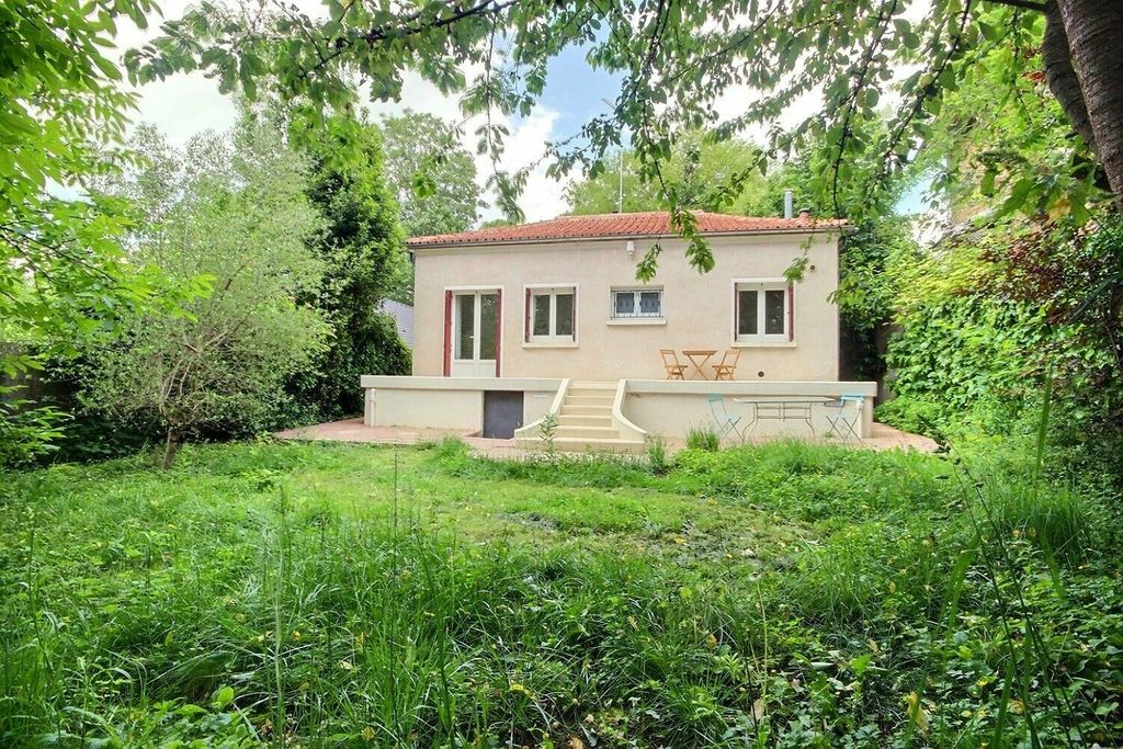 Achat maison à vendre 2 chambres 64 m² - Chaville