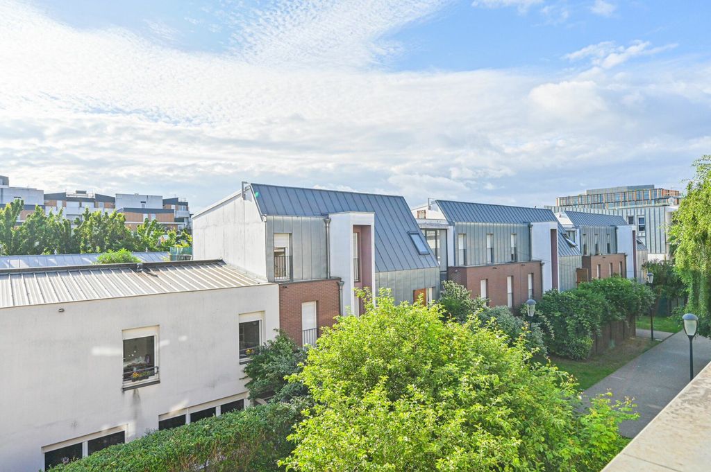 Achat appartement à vendre 4 pièces 77 m² - Saint-Denis