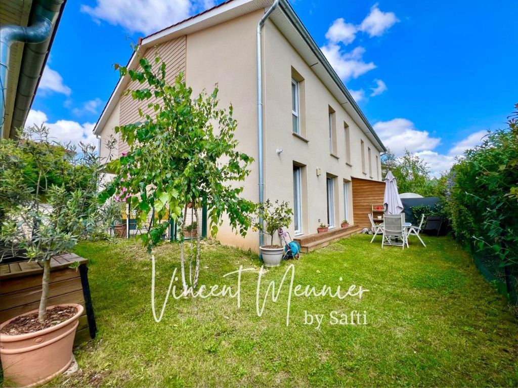 Achat maison à vendre 3 chambres 90 m² - Saint-Maurice-de-Beynost