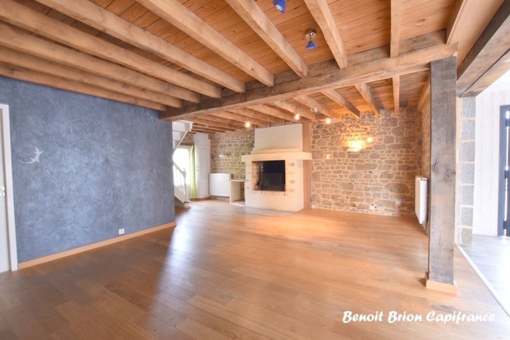 Achat maison à vendre 4 chambres 180 m² - Saint-Sauveur-des-Landes