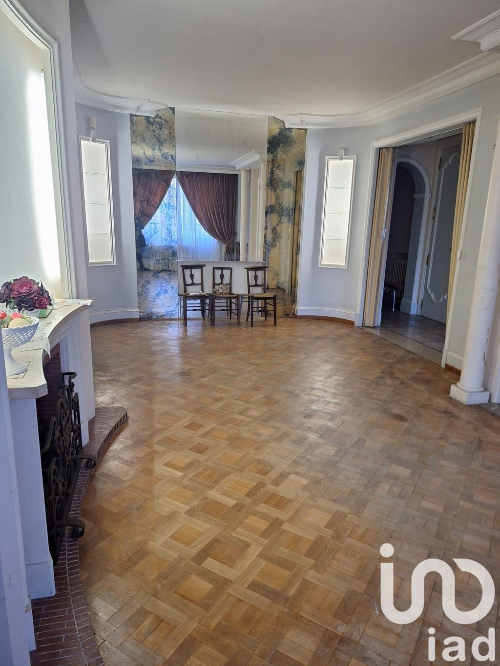 Achat maison à vendre 5 chambres 204 m² - Lussac-les-Châteaux