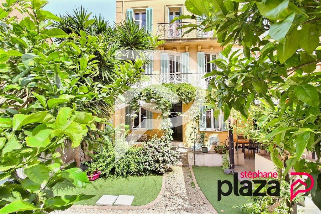 Achat maison à vendre 5 chambres 180 m² - Toulon