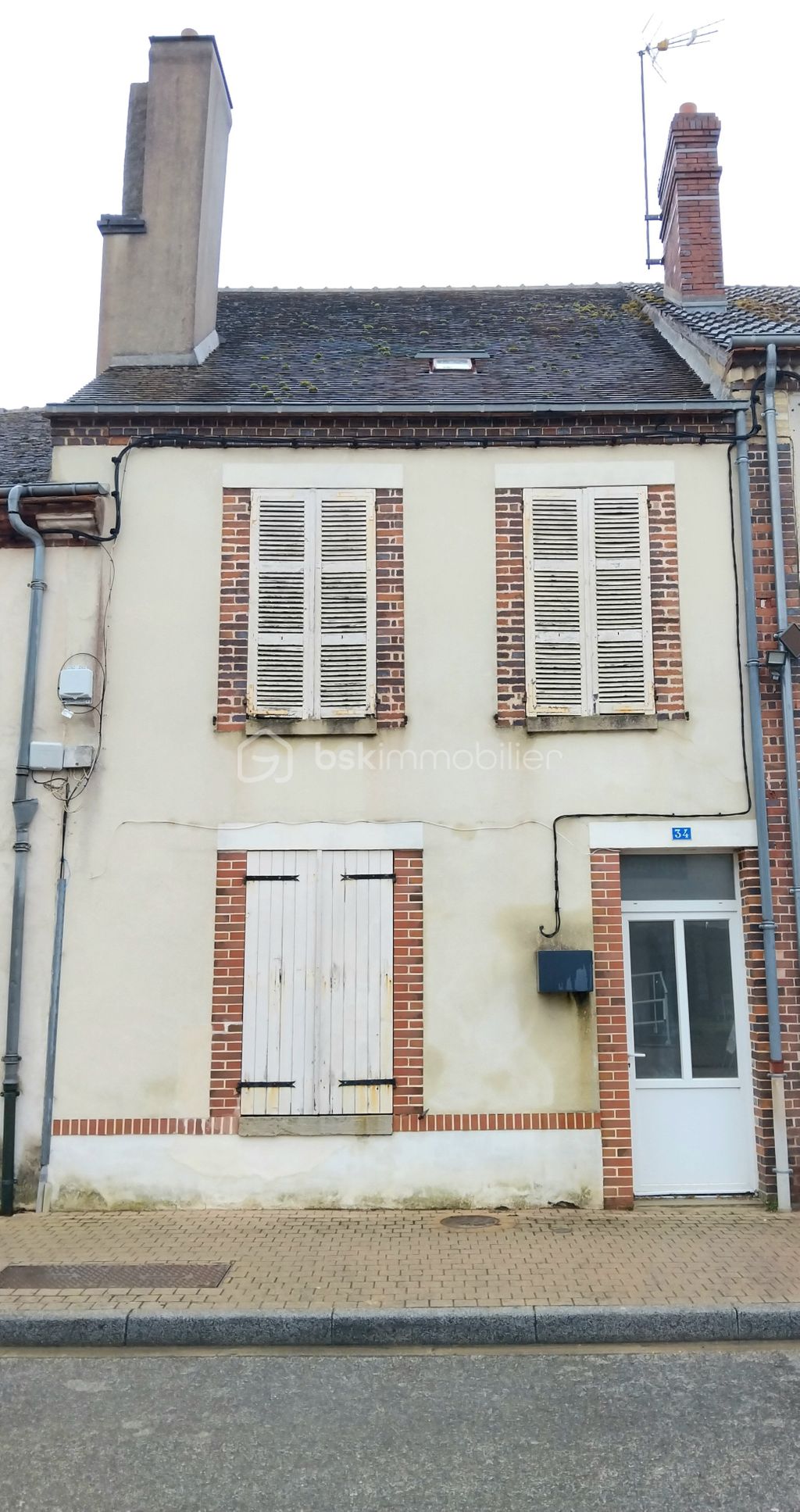 Achat maison à vendre 2 chambres 110 m² - Saint-Maurice-sur-Aveyron