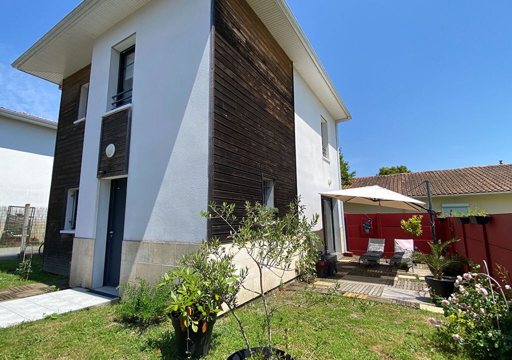 Achat maison à vendre 3 chambres 80 m² - Saint-André-de-Cubzac