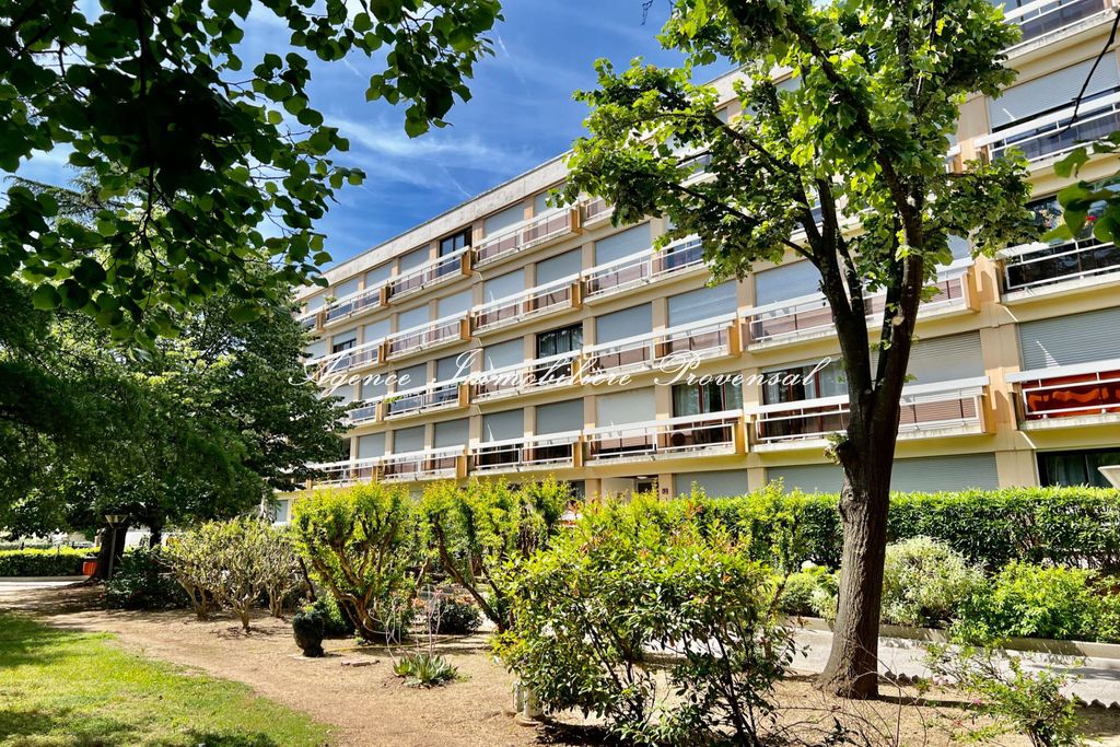 Achat appartement à vendre 4 pièces 83 m² - Sainte-Maxime