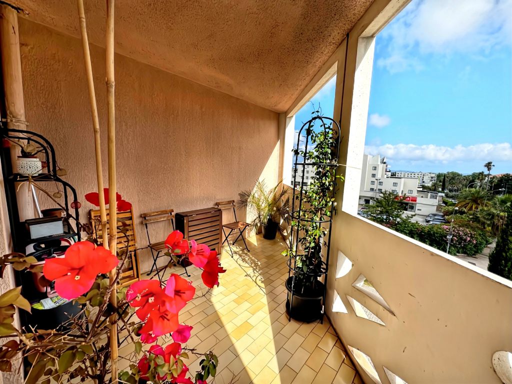 Achat studio à vendre 28 m² - Hyères