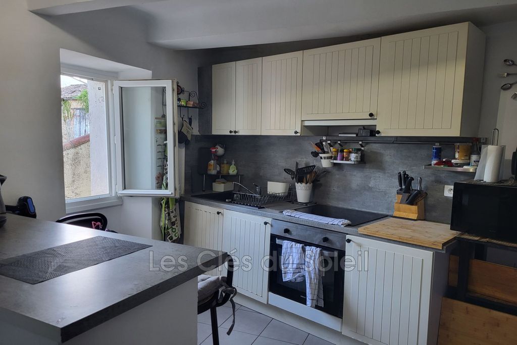 Achat appartement à vendre 2 pièces 55 m² - Solliès-Toucas