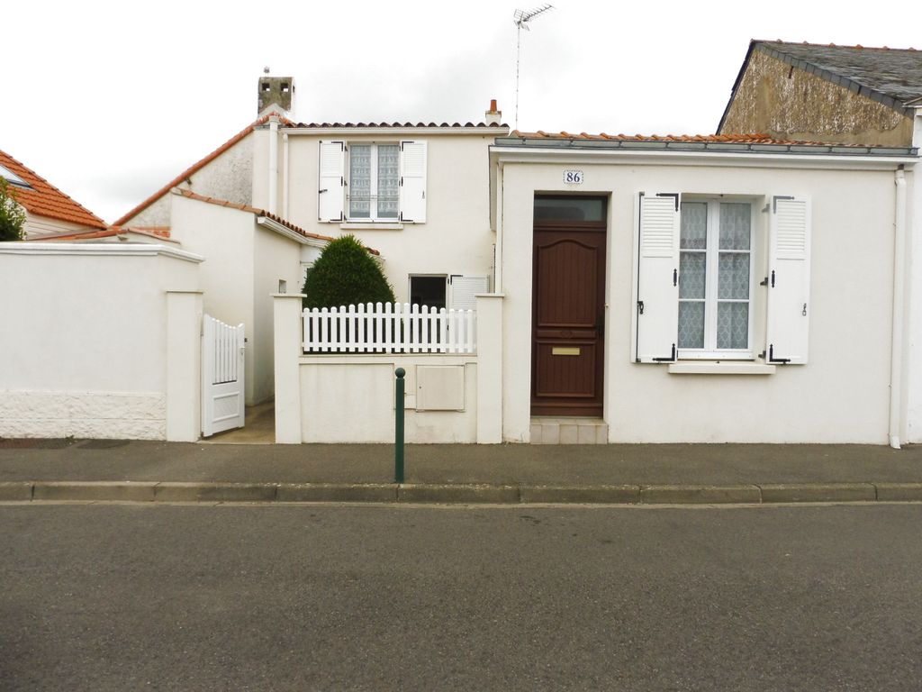 Achat maison à vendre 2 chambres 65 m² - Les Sables-d'Olonne