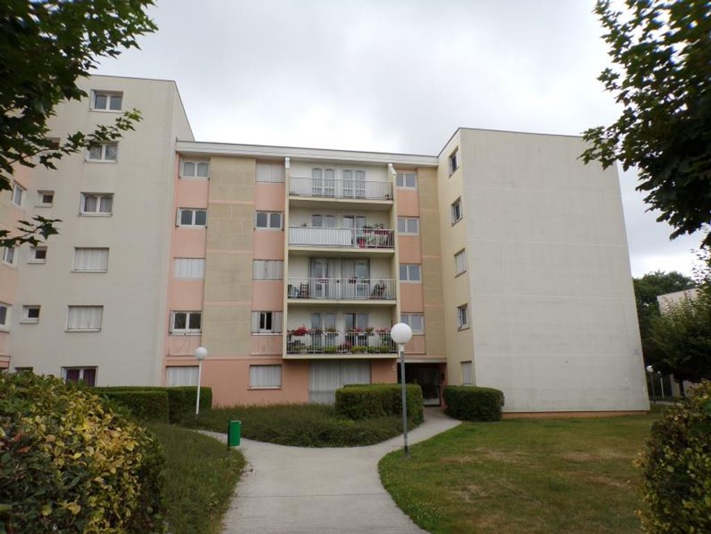 Achat appartement à vendre 3 pièces 75 m² - Montigny-le-Bretonneux