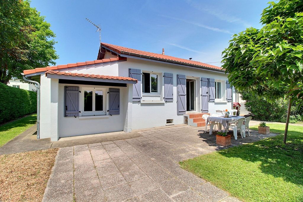 Achat maison à vendre 4 chambres 108 m² - Clermont-Ferrand
