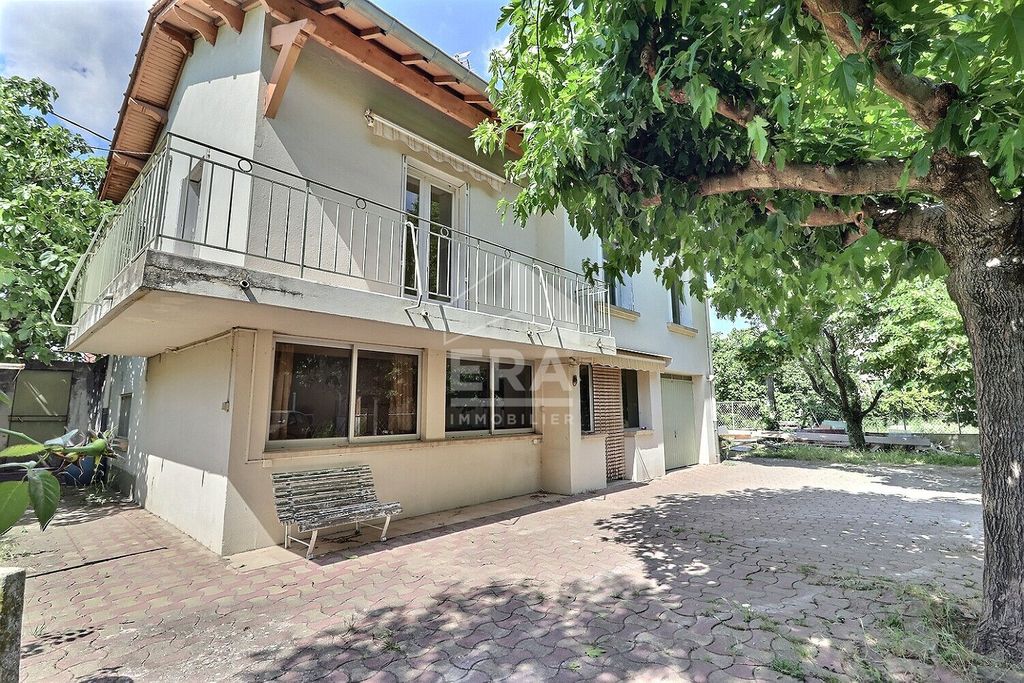 Achat maison à vendre 3 chambres 105 m² - Entraigues-sur-la-Sorgue