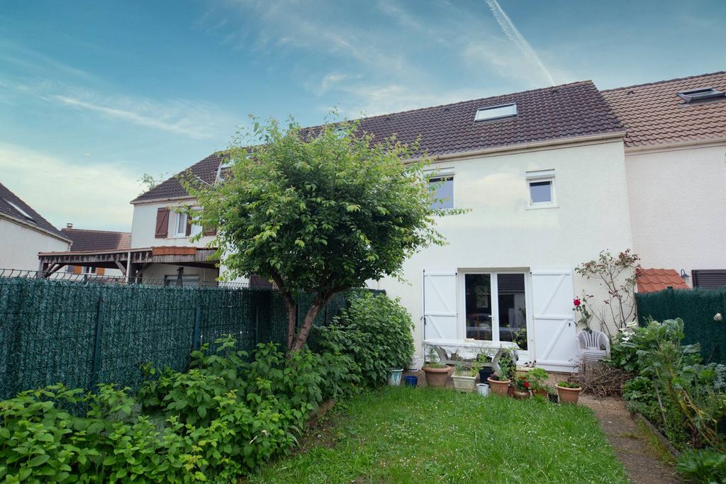 Achat maison à vendre 3 chambres 74 m² - Pontault-Combault