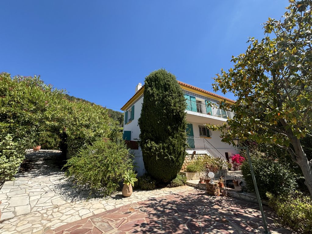 Achat maison à vendre 5 chambres 180 m² - Toulon