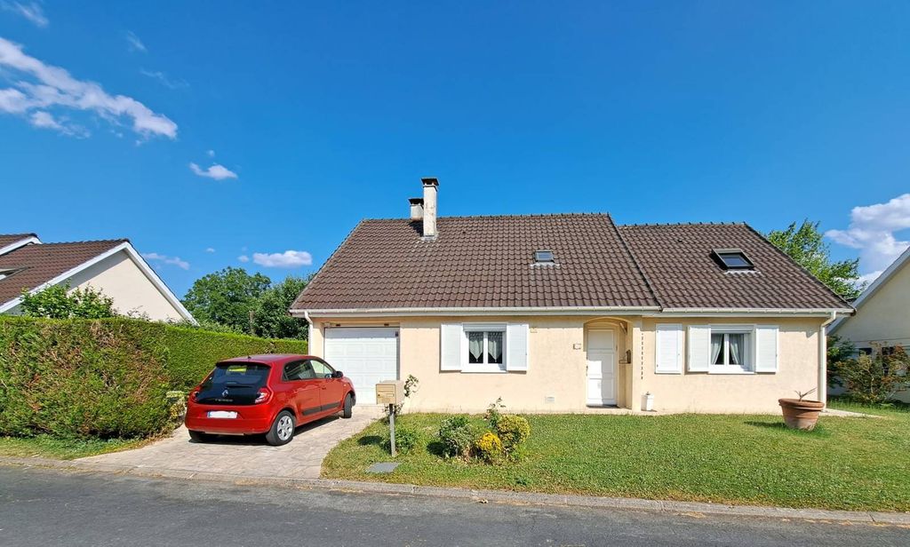 Achat maison à vendre 5 chambres 131 m² - Pontault-Combault