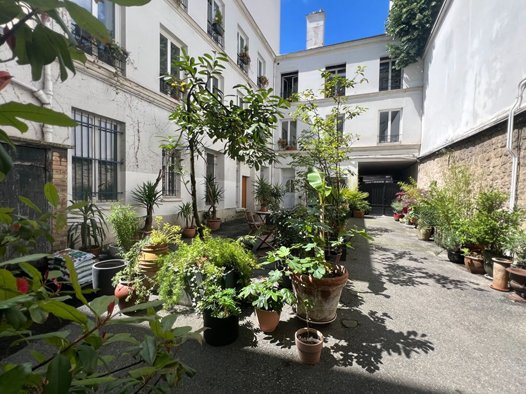 Achat loft à vendre 3 pièces 83 m² - Paris 18ème arrondissement